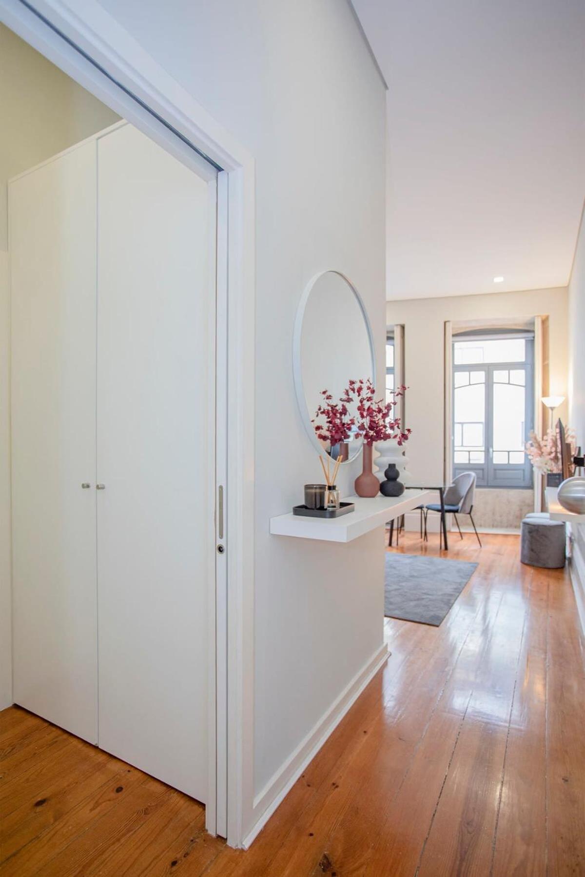 Liiiving In - Chic & Sweet Apartment