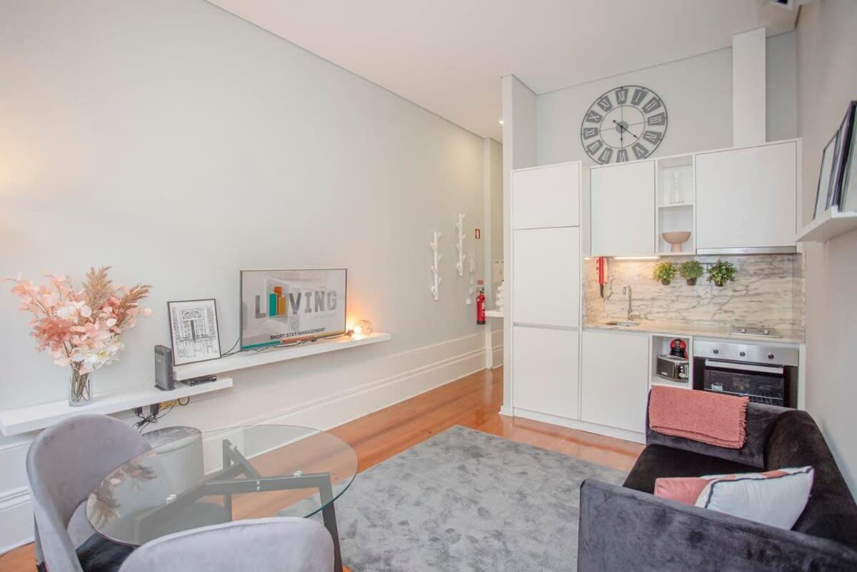 Apartment Liiiving In - Chic & Sweet *