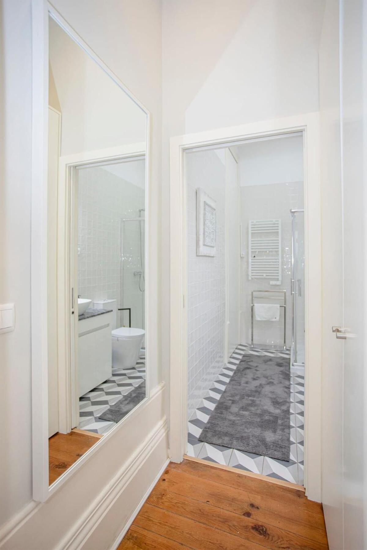 Apartment Liiiving In - Chic & Sweet